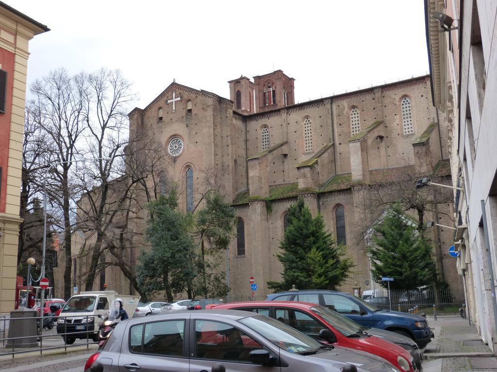 شقة Residenza Piazza San Francesco بولونيا الغرفة الصورة